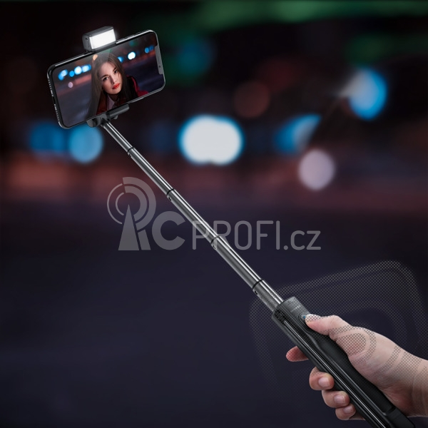 Třínohá selfie tyč s externím přisvětlením (BW-BS8)