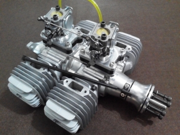 Motor DLA 232 ccm včetně tlumiče a příslušenství