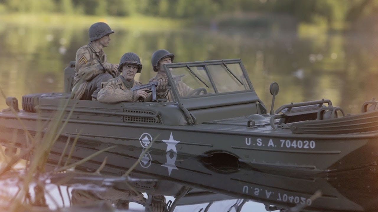 RC auto FORD GPA, zelená kamufláž