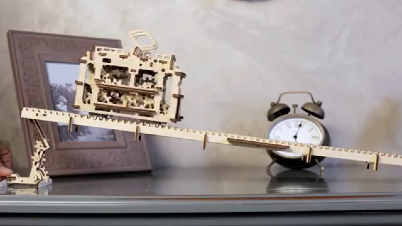 Ugears 3D dřevěné mechanické puzzle Kabinová lanovka s tratí