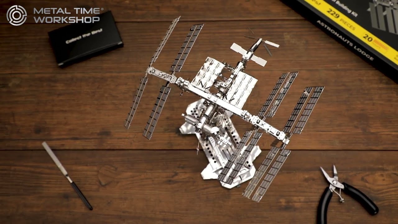 Ocelová stavebnice Astronaut's Lodge