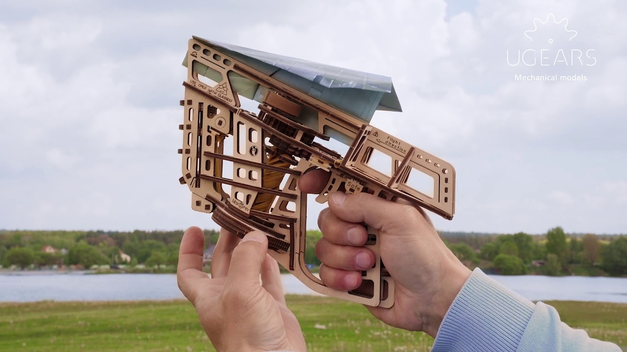 Ugears 3D dřevěné mechanické puzzle Vystřelovací letadlo