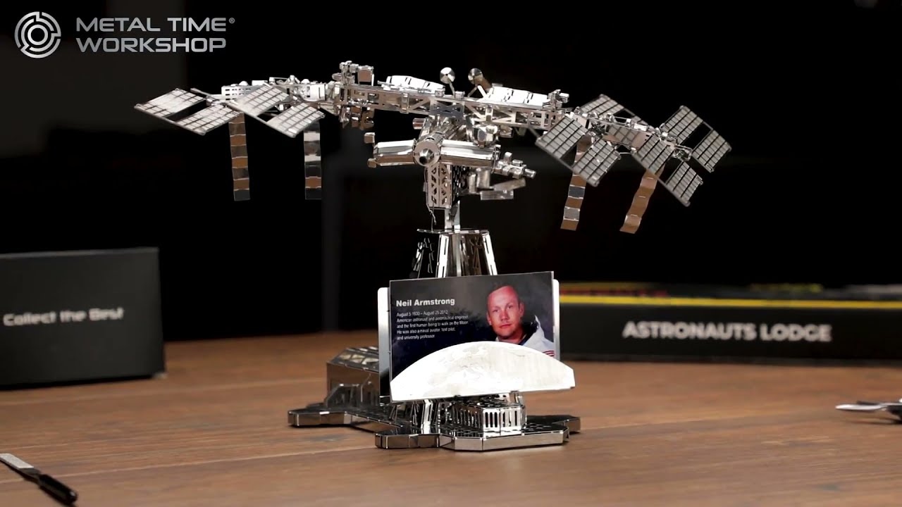 Ocelová stavebnice Astronaut's Lodge