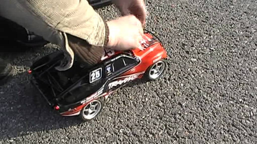 RC auto Traxxas Slash 1:16 RTR, Mike Jenkins