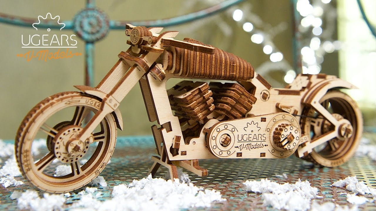Ugears 3D dřevěné mechanické puzzle VM-02 Motorka (chopper)