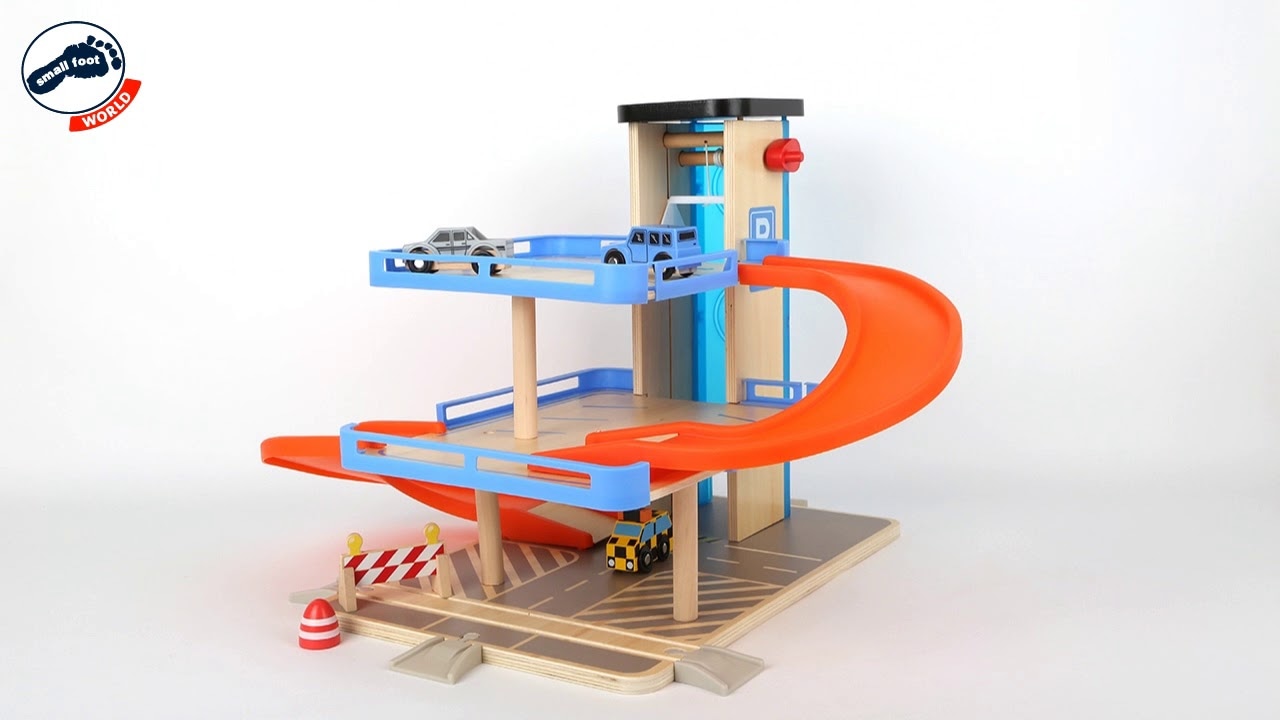 Small Foot Dřevěná patrová garáž s výtahem - poškozený obal