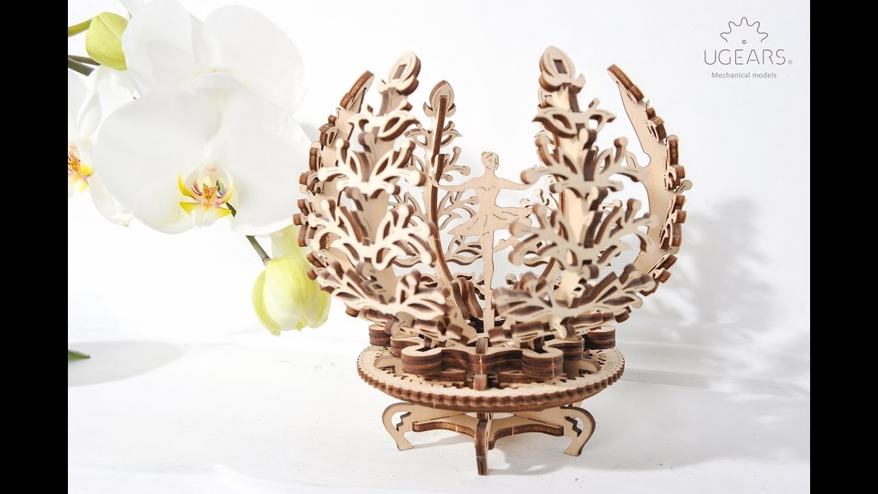 Ugears 3D dřevěné mechanické puzzle Květina