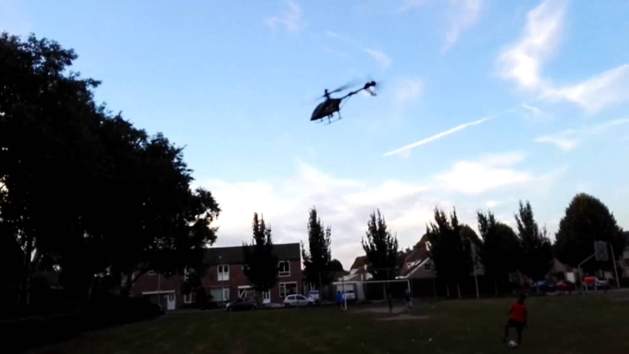 RC vrtulník Buzzard, bíločerná