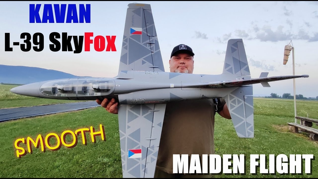 RC letadlo KAVAN L-39 Skyfox 1088mm, šedá