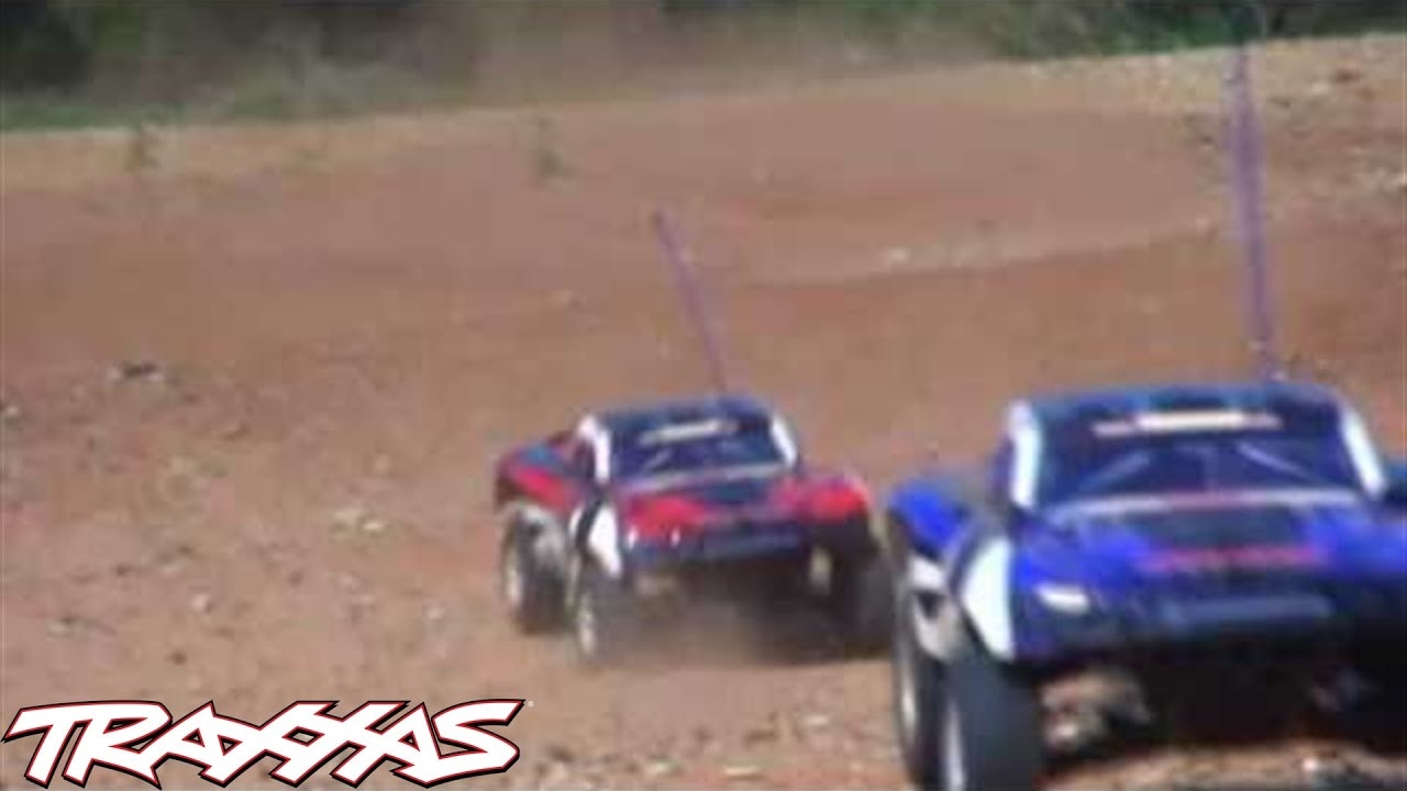 RC auto Traxxas Slash 1:10, červená