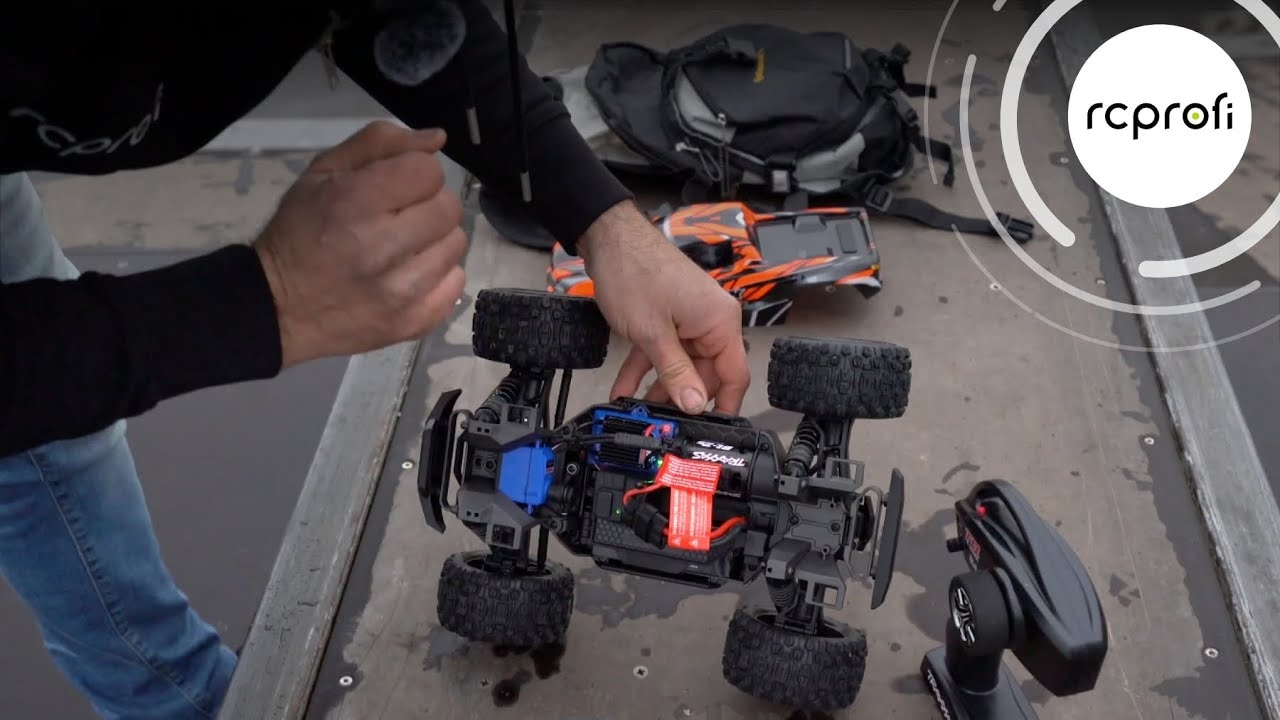 RC auto Traxxas Mini Maxx 1:12 BL-2s RTR, černá