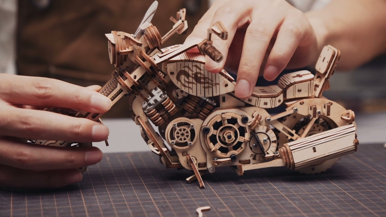 RoboTime 3D dřevěné mechanické puzzle Motorka (cruiser)