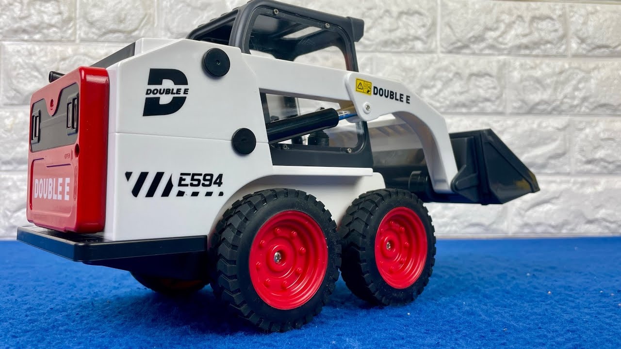 RC nakladač Bobcat 1:14, bílá