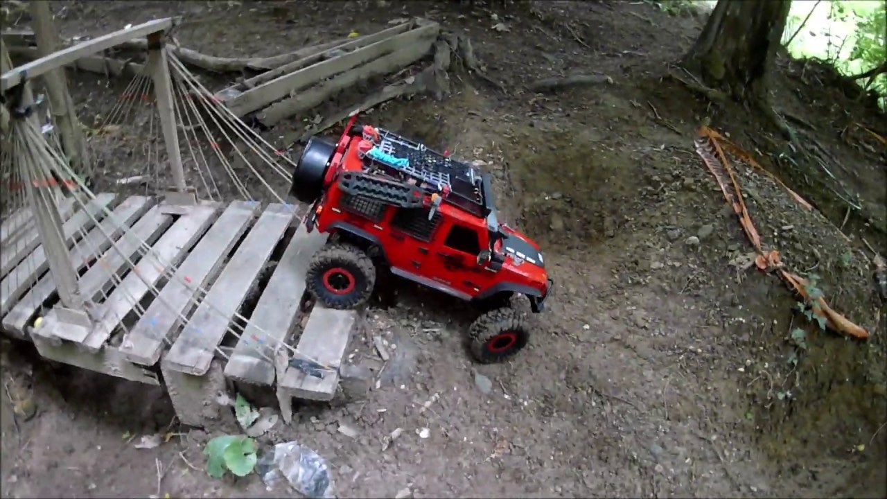 RC auto Jeep WL Toys 104311 + náhradní baterie