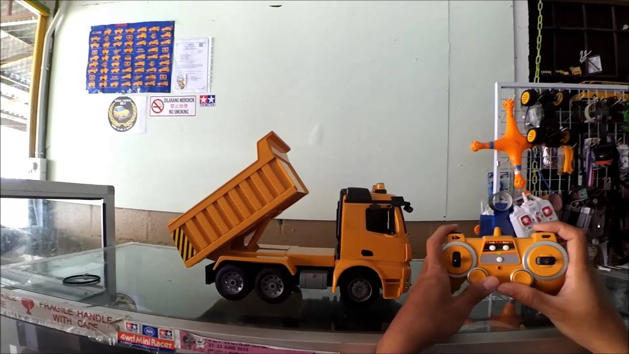 RC sklápěcí vůz Mercedes-Benz 1:20 RTR 2,4Ghz