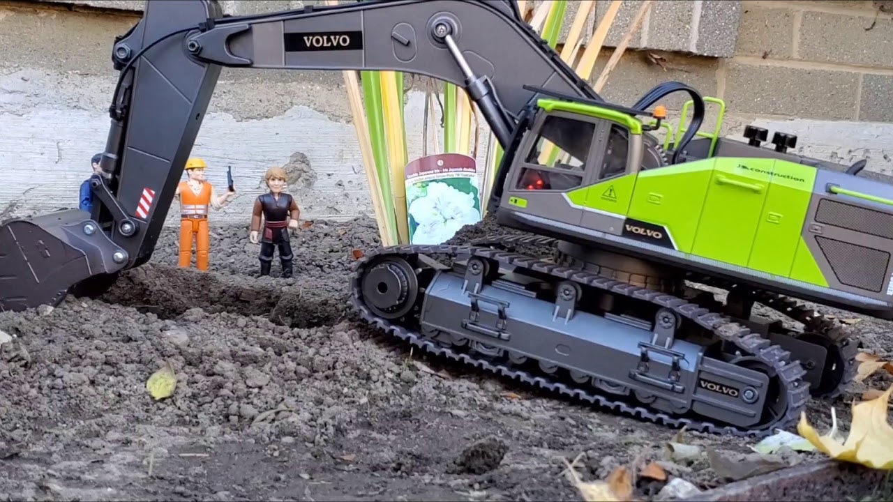 RC pásový bagr HN593 s kovovou lžící, 1:14