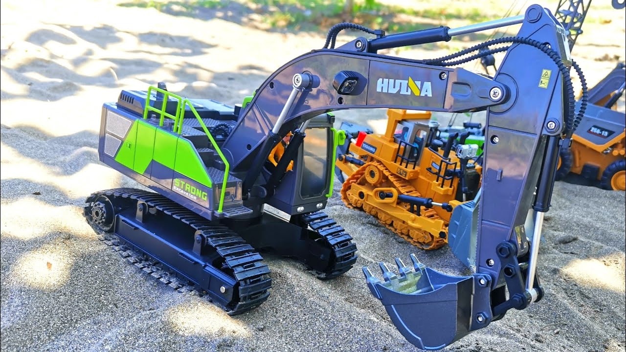 RC pásový bagr HN661 1:18 11CH