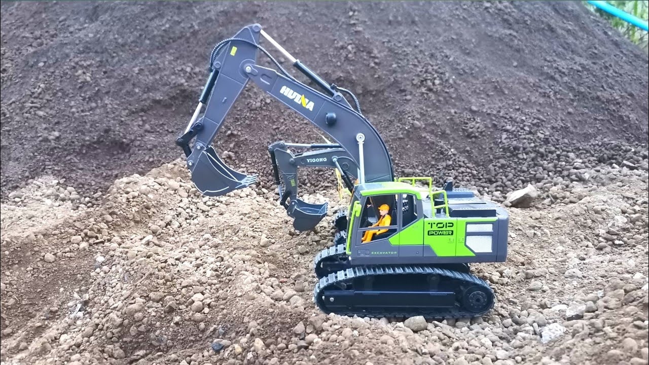 RC pásový bagr HN661 1:18 11CH