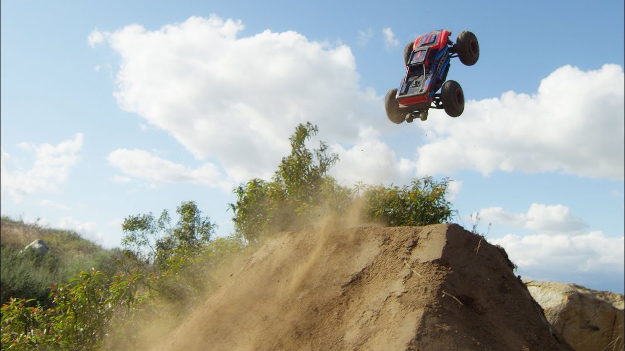 RC auto Traxxas Maxx 1:8 4WD TQi RTR, červená