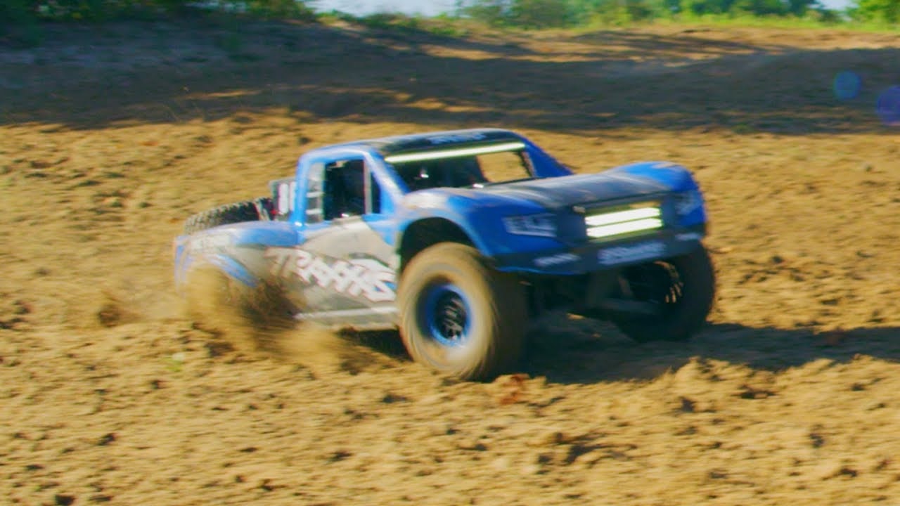 RC auto Traxxas Unlimited Desert Racer 1:8 RTR Rigid