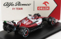 Bburago Alfa romeo F1 C42 Team Orlen Racing N 77 1:43, červená