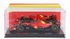 Bburago Ferrari F1  Sf-23 Team Scuderia Ferrari N 55 Pole Position 3rd Monza Italy Gp 2023 Carlos Sainz - With Pilot And Showcase 1:43 Červená Černá Žlutá