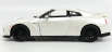 Bburago Nissan Gt-r (r35) Coupe 2017 1:24 Bílá Perla