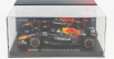 Bburago Red bull F1  Rb18 Team Oracle Red Bull Racing N 1 World Champion Season 2022 Max Verstappen - With Helmet And Plastic Showcase 1:43 Matná Modrá Žlutá Červená