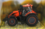 Britains Valtra T254 Tractor 2018 1:32 Oranžová S Černou