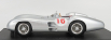Gp-replicas Mercedes benz F1  W196r Streamliners N 16 1:18, stříbrná