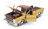 Jada Chevrolet C-10 Pick-up Custom 1985 1:24 2 Tóny Krémově Hnědé