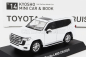 Kyosho Toyota Land Cruiser Zx 2021 1:64 Bílá