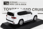 Kyosho Toyota Land Cruiser Zx 2021 1:64 Bílá