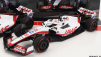 Minichamps Haas F1 Set dvou modelů 1:43, bíločervená