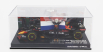 Minichamps Red bull F1 Rb18 Oracle Red Bull Racing s vlajkou a figurkou N 1 1:43