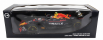 Minichamps Red bull F1 Rb18 Team Oracle Red Bull Racing N 11 1:18, tmavě modrá