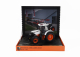 Universal hobbies David brown 1690 Tractor 2024 1:32 Bílá Oranžová