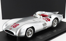 Gp-replicas Mercedes benz F1  W196r Streamliners N 18 Winner France Gp Juan Manuel Fangio 1954 World Champion - Con Vetrina - With Showcase 1:18 Silver