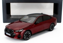 Minichamps BMW 5-series I5 M50 (g60) 2023 1:18 Rosso Fuoco - Červený Met