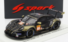 Spark-model Porsche 911 992 Rsr-19 Team Gr Racing N 86 8h Baharain 2023 Micheal Wainwright - Riccardo Pera - Benjamin Barker 1:43 Černé Zlato