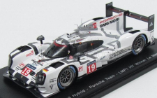 Spark-model Porsche 919 Hybrid 2.0l Turbo V4 Team Porsche N 19 Winner 24h Le Mans 2015 Earl Bamber - Nick Tandy - Nico Hulkenberg 1:43 Bílá