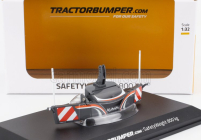 Universal hobbies Accessories Tractor Bumper Kubota - Safety Weight 800kg. 1:32 Black
