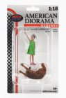 American diorama Figures Girl Whit Dog 1:18 Zelená Hnědá
