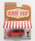 Greenlight Chevrolet Tahoe Texas Edition With Man In Suit 2022 1:64 Red