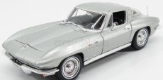 Maisto Chevrolet Corvette Coupe 2-door 1965 1:18 Silver