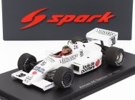 Spark-model Arrows F1  A6 N 30 Germany Gp 1983 Thierry Boutsen 1:43 Bílá