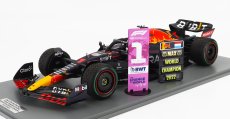Spark-model Red bull F1  Rb18 Team Oracle Red Bull Racing N 1 World Champion Winner Japan Gp With Pit Board 2022 Max Verstappen 1:12 Matná Modrá Žlutá Červená