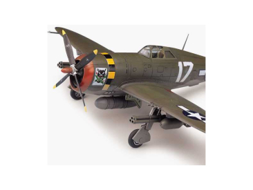 Academy Republic P-47D Razor-Back (1:72)