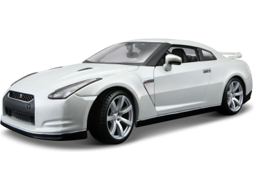 Bburago Nissan GT-R 2009 1:18 bílá perleť