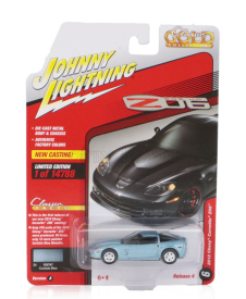 Johnny lightning Chevrolet Corvette Z06 Coupe 2012 1:64 Světle Modrá Met